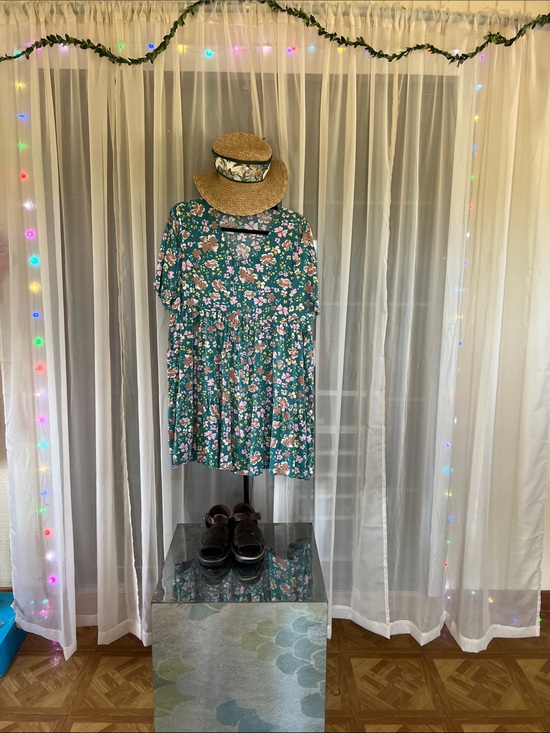 Chances R Dresses & Skirts - Green Floral Casual Women’s Dress - Playful Tiered Skirt